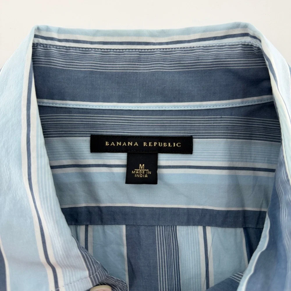 Banana Republic Short Sleeve Button Down M Blue Striped Embroidered Shirt